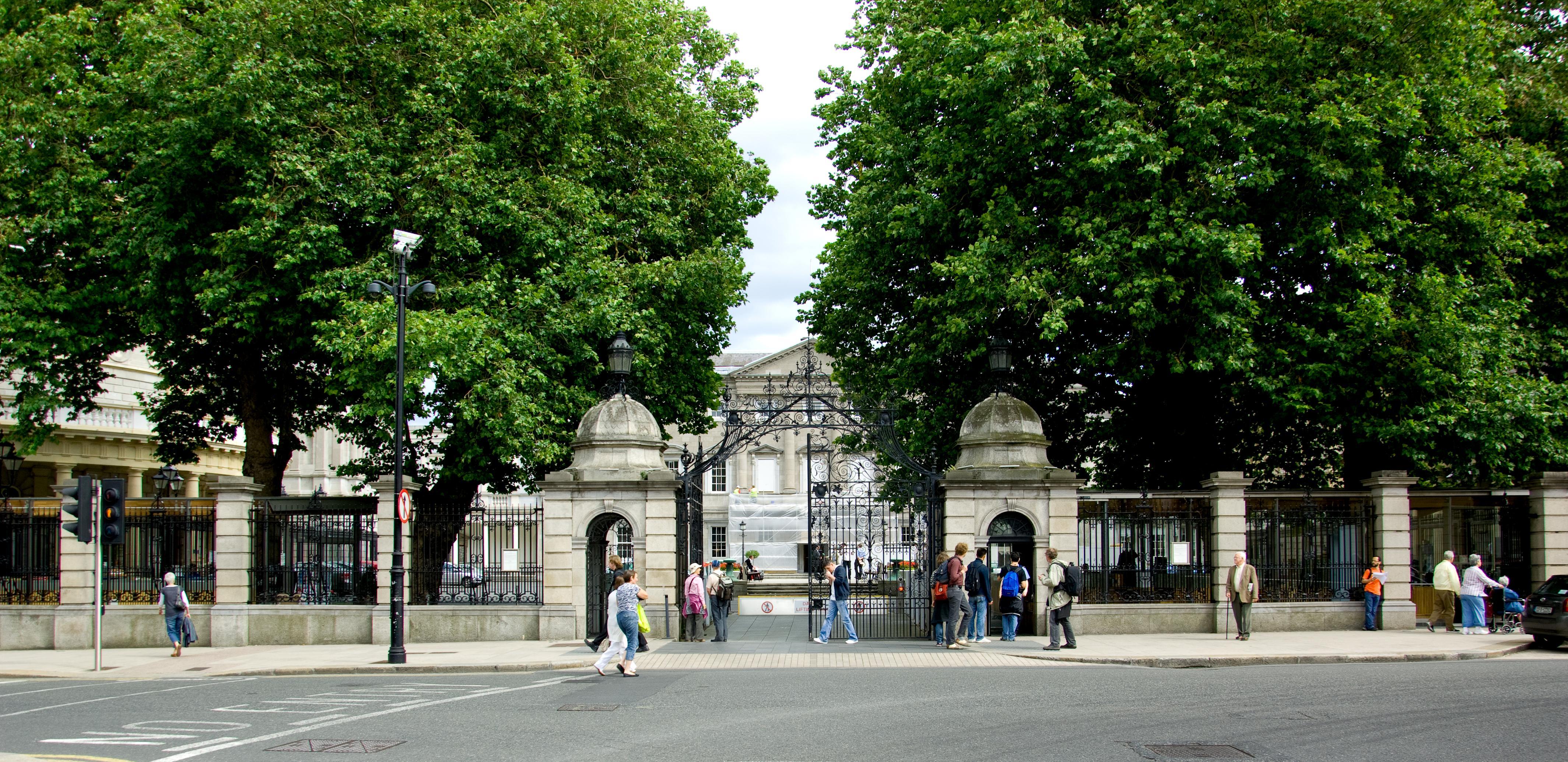 Buswells Hotel Dublin Exterior foto