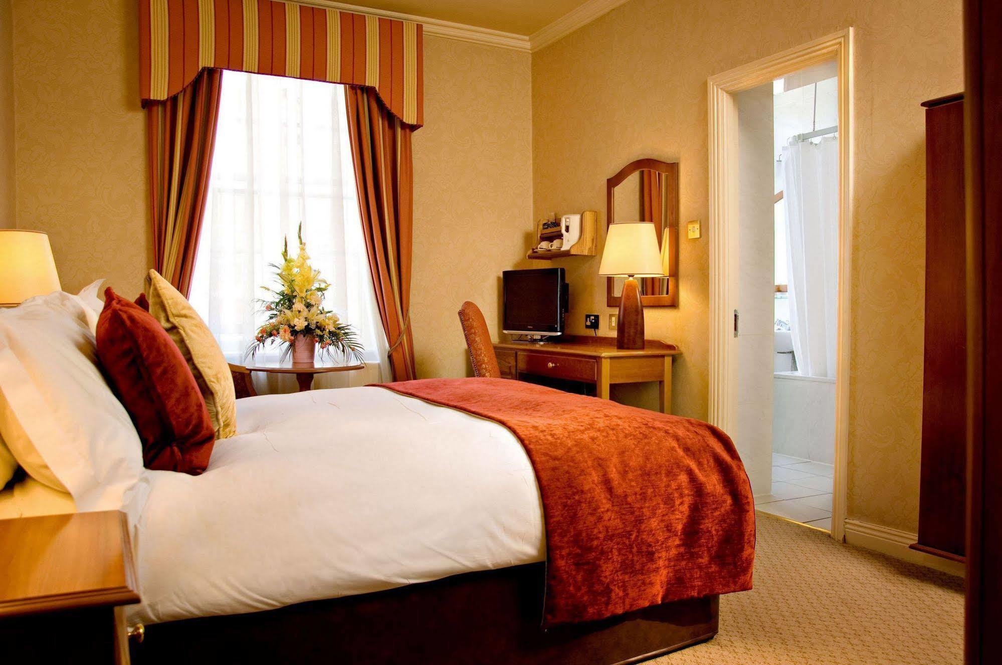 Buswells Hotel Dublin Exterior foto
